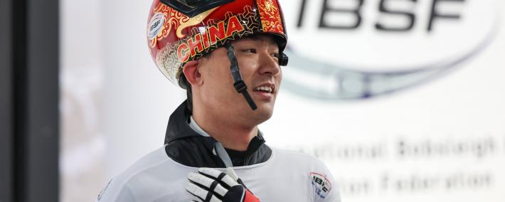 世界杯-世界杯系列赛科尔蒂纳丹佩佐站钢架雪车男子个人赛：殷正获得季军