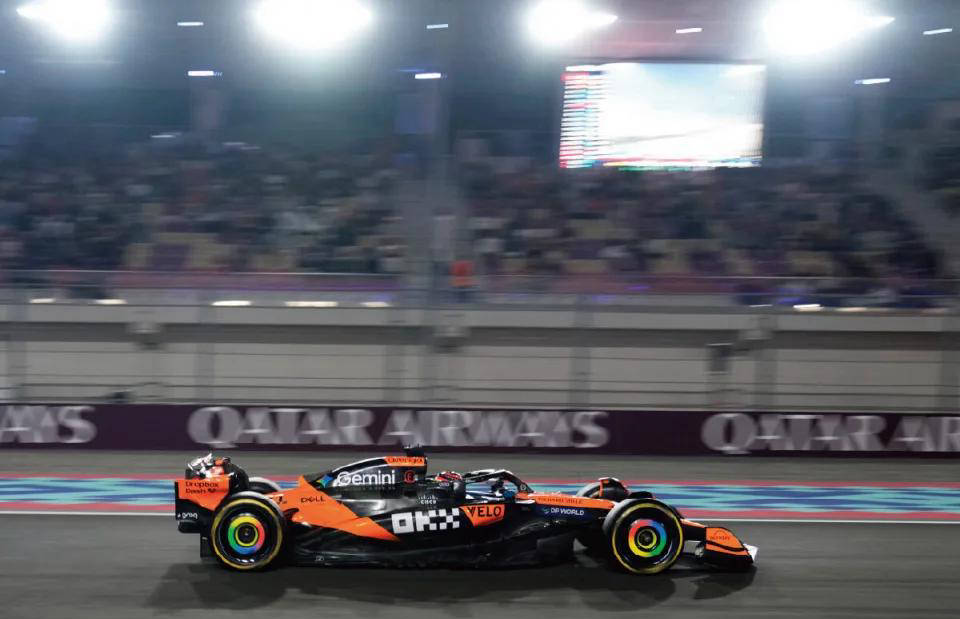 世界杯-F1卡塔尔站精彩回顾：皮亚斯特里破纪录夺杆，角田裕毅首度力压维斯塔潘